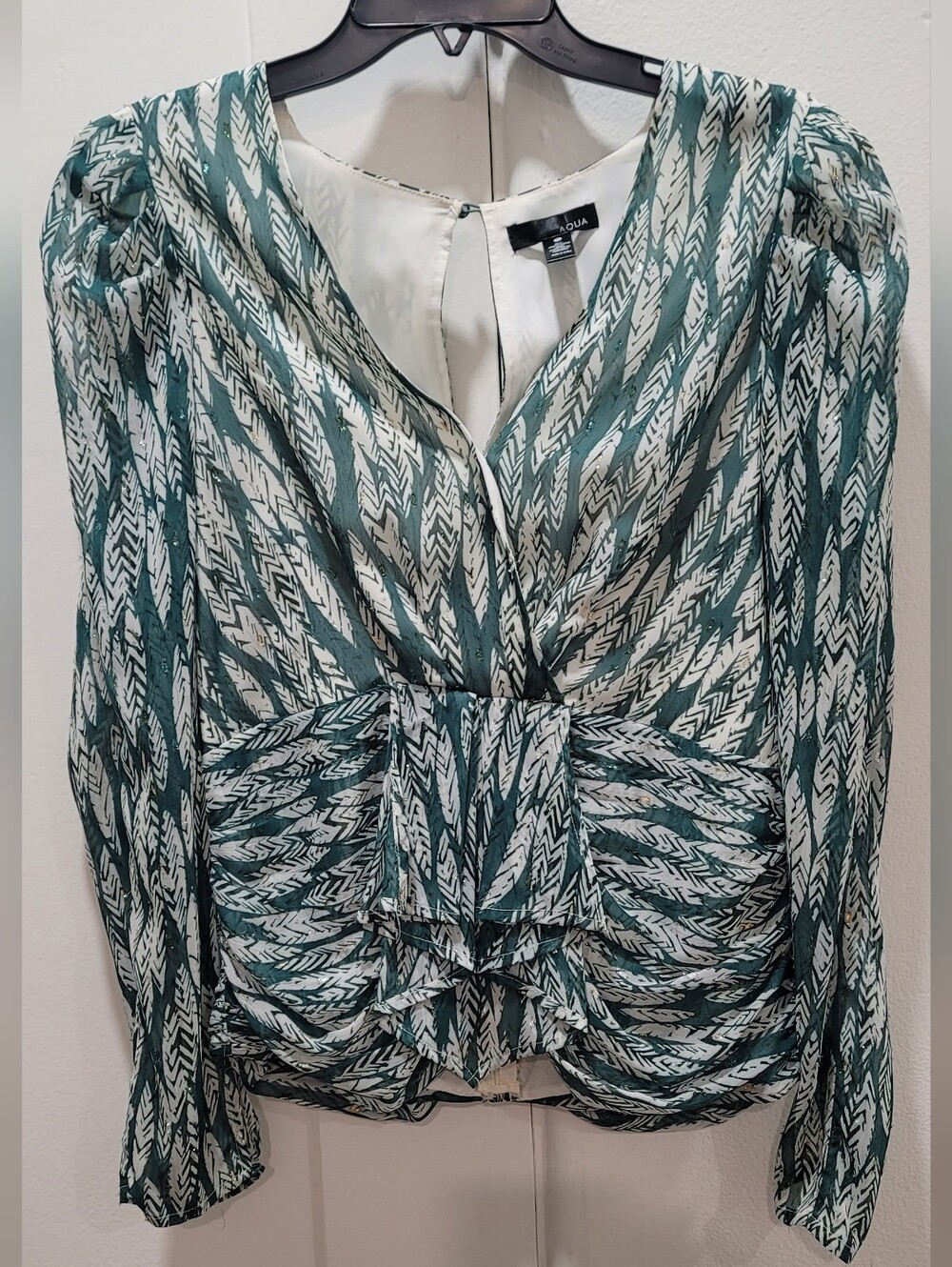AQUA Green Patterned Long-Sleeve V-Neck Blouse